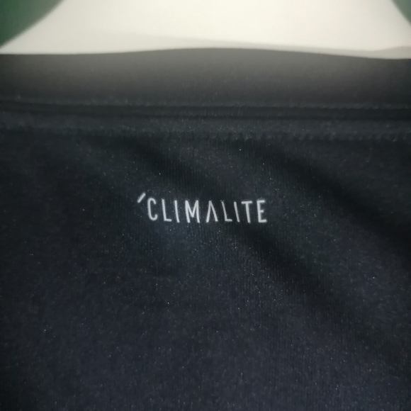 Adidas tshirt - Picture 3 of 4